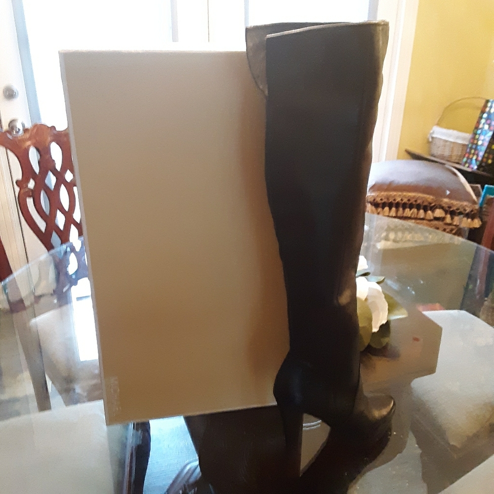 Ladies boots